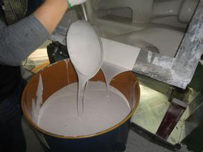 耐低溫模具硅膠能耐低溫多少度？